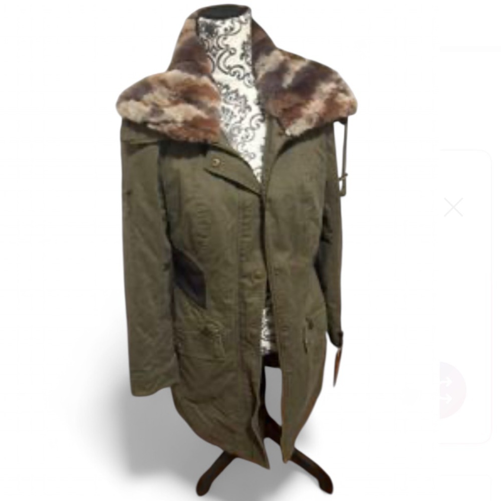 NY& Co olive green parka/utility jacket, faux fur collar, Shell 100% Cotton.